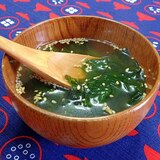 お湯を注ぐだけ☆わかめ生姜スープ
